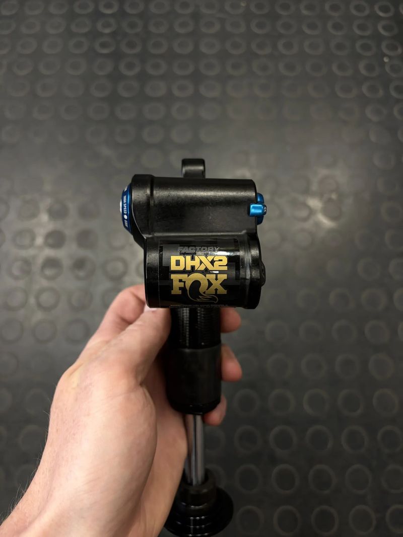 tlumič Fox DHX2 Factory s lockoutem (230x60-65)