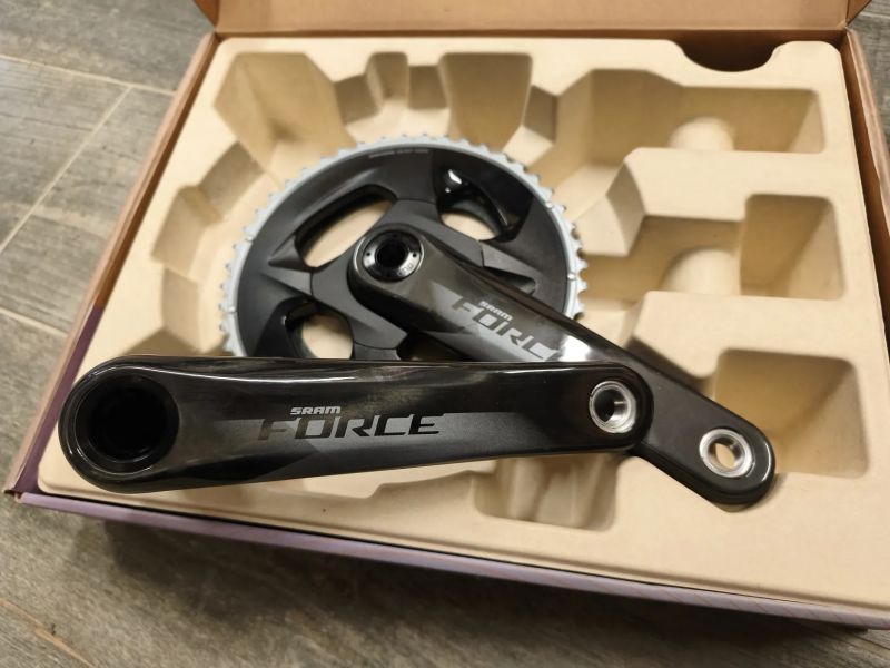 karbonové kliky SRAM Force Axs s převodníkem 48-35 175mm TOP