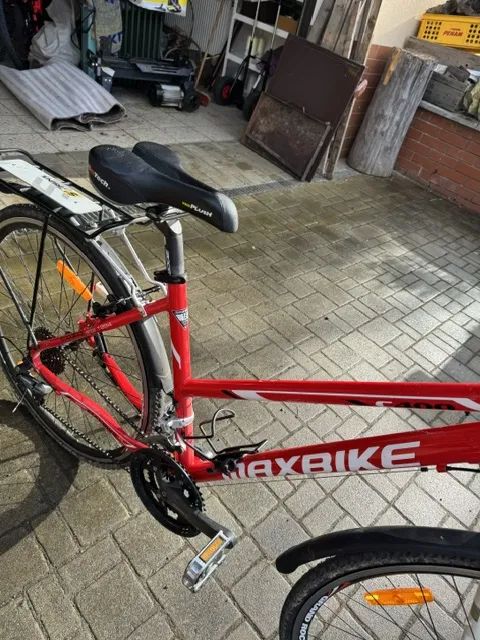 Dámské kolo Maxbike 28" – jako nové, výbava, jen 500 km