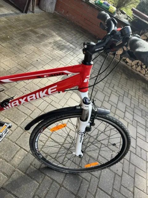 Dámské kolo Maxbike 28" – jako nové, výbava, jen 500 km