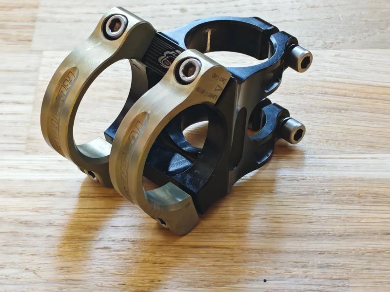 Představec Renthal Apex 35, délka 40mm