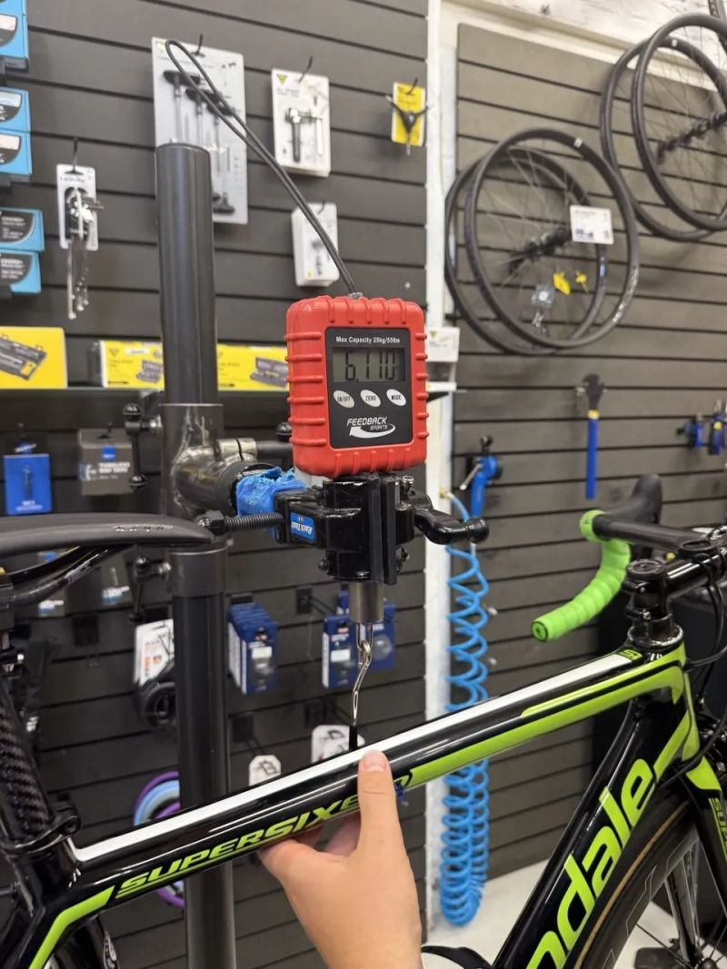 Cannondale SuperSix EVO Hi-Mod 6.1 kg, SRAM RED22, Easton EC90 55 karbonova kola, SLEVA