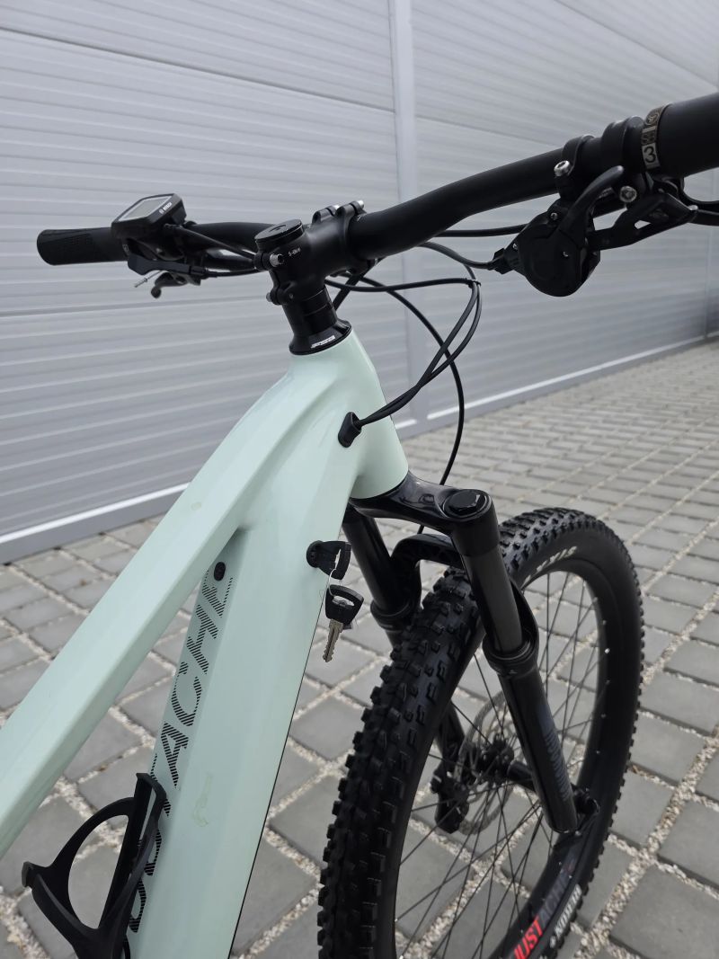 Elektrokolo Moustache Samedi Wide 625Wh Bosch Performance CX 27,5" velikost S