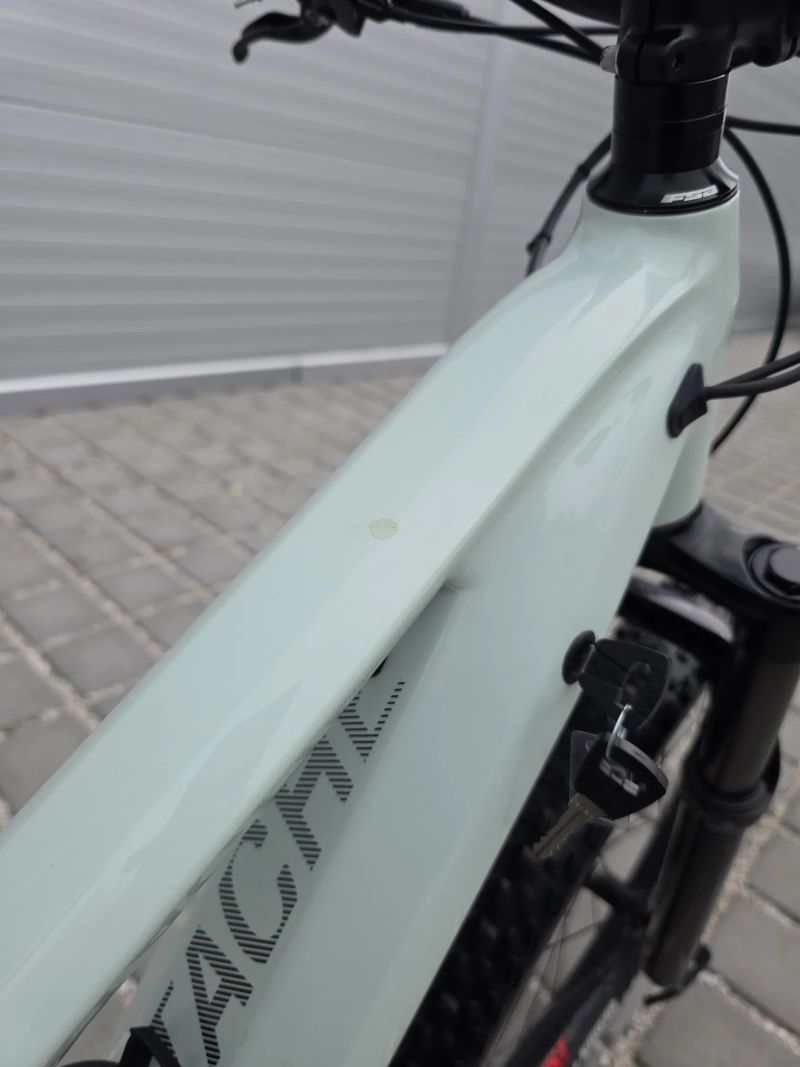 Elektrokolo Moustache Samedi Wide 625Wh Bosch Performance CX 27,5" velikost S