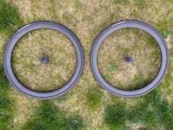 Zapletená karbonová silniční kola Roval C38