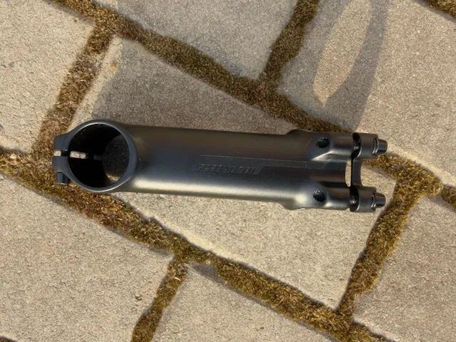 Silniční představec Specialized 110mm 7st.