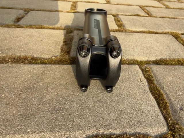 Silniční představec Specialized 110mm 7st.