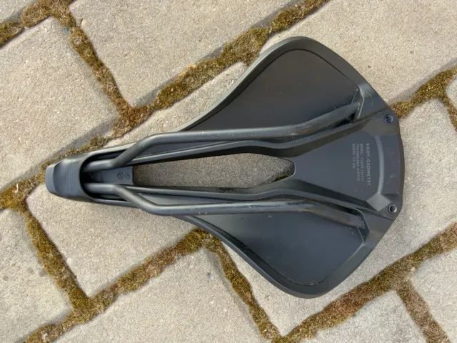 Sedlo Specialized Power Expert Mirror 155mm