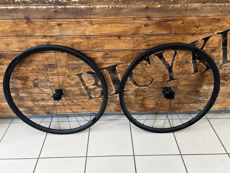 Silniční zapletená kola Bianchi B 30R 