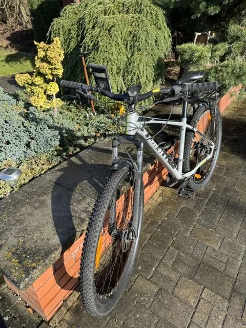 Giant Talon 29" – výborný stav, výbava (nosič, blatníky)