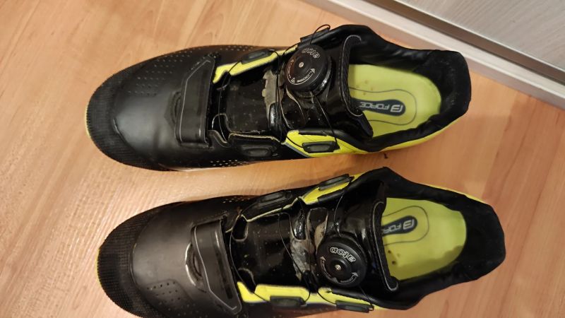 Tretry Force Devil PRO vel. 42