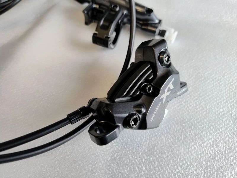 Shimano XT BR-M8220 (s chladičem) - pár