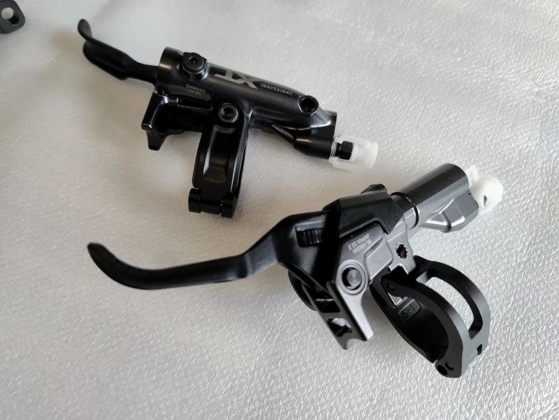 Shimano XT BR-M8220 (s chladičem) - pár