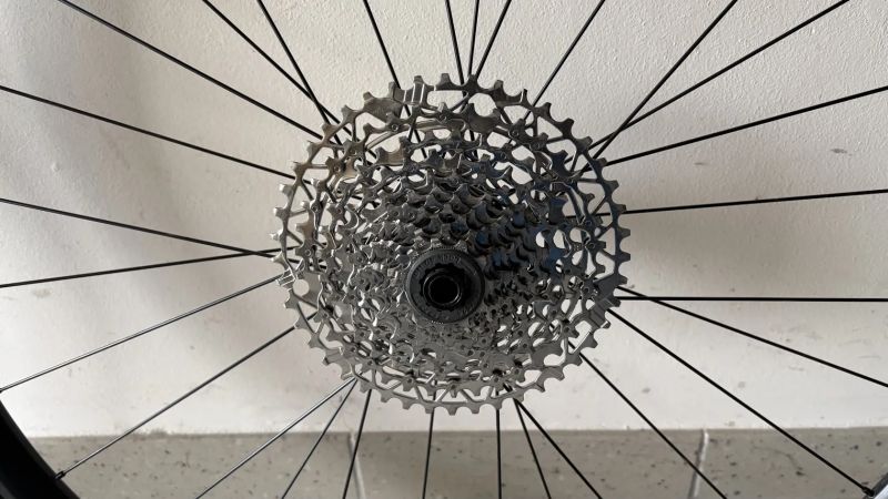 Zapletená gravel kola Fulcrum rapid red 900 + pláště Continental 40 mm