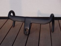 Karbónové kombo - cockpit Litening Aero C:68X 400/100 mm 2025