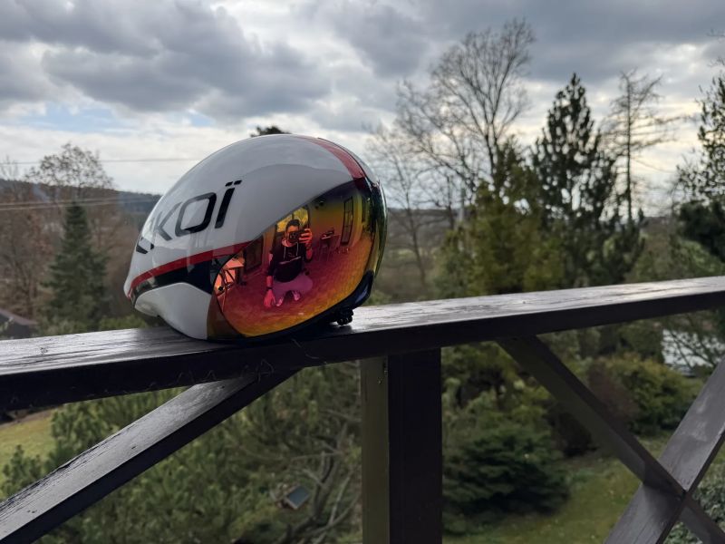 Přilba na časovku Ekoi