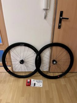 Prodám zapletená kola Fulcrum Racing 3 DB