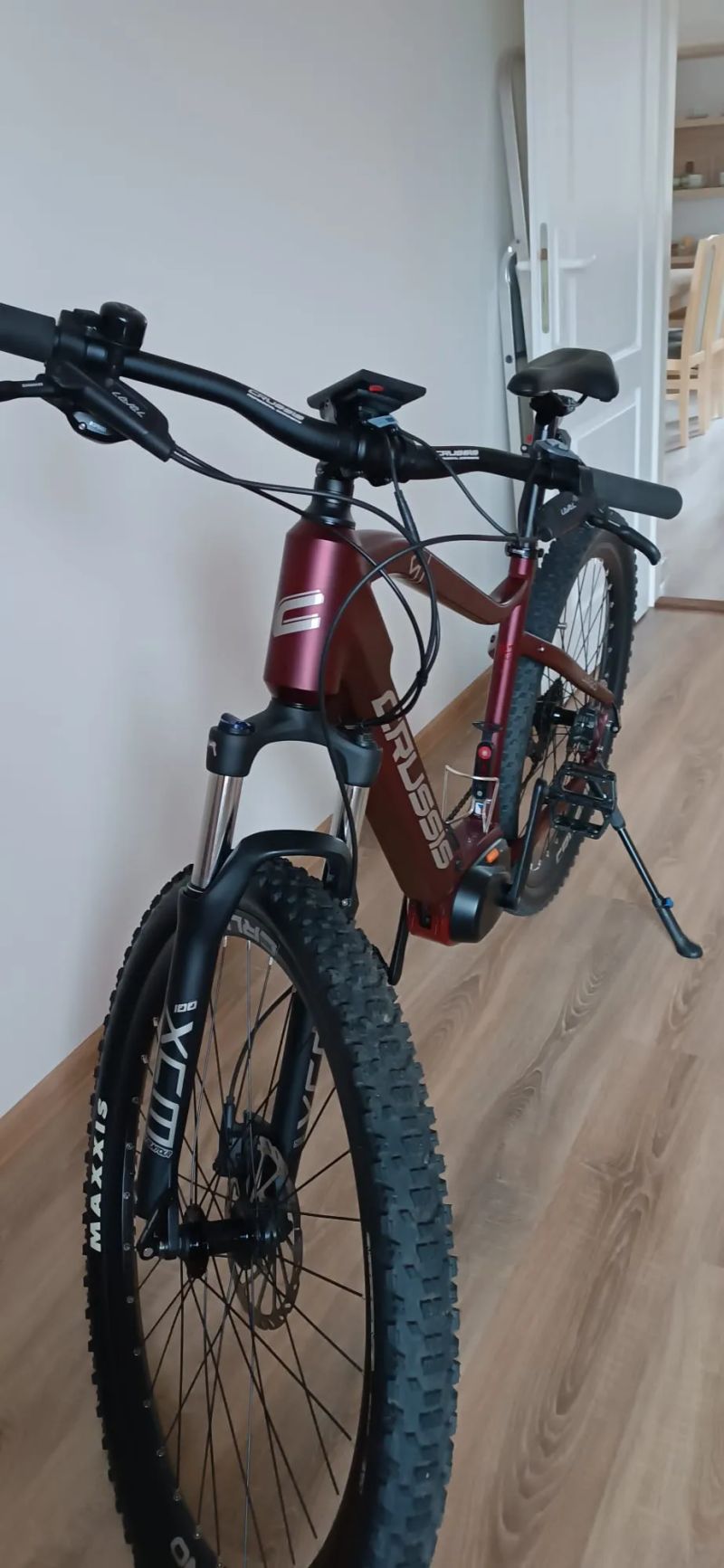 Crussis ONE-Largo 7.8-M (720Wh)