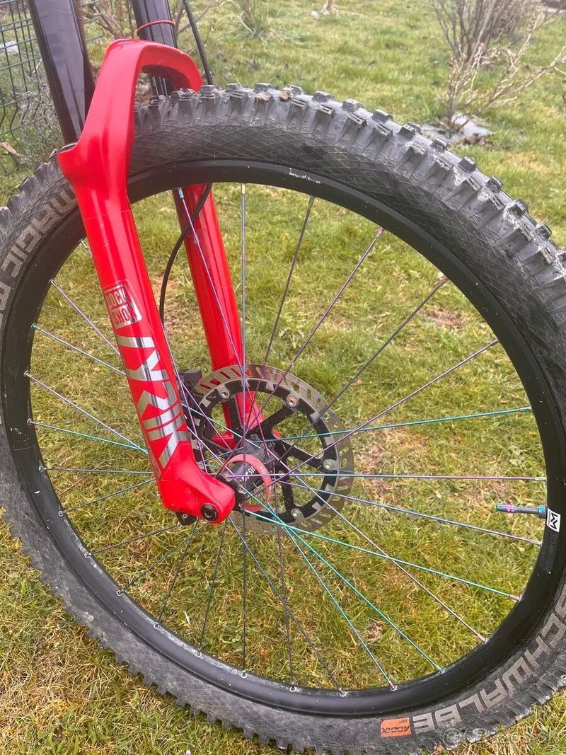 GT Force Carbon custom