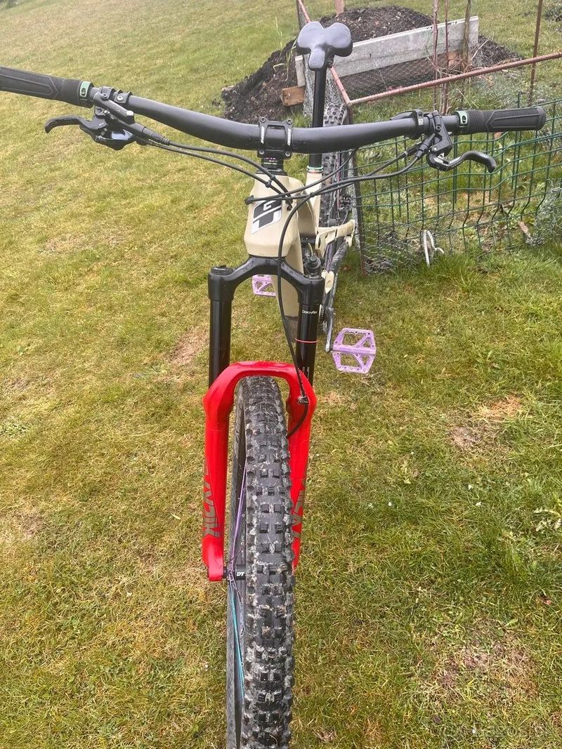 GT Force Carbon custom