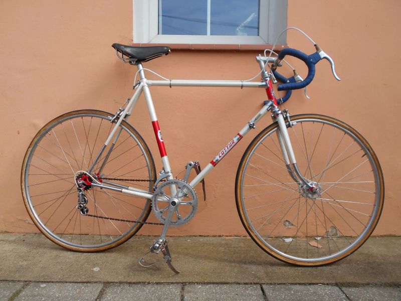 Silniční italské kolo Atala