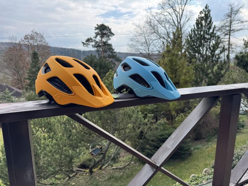 Přilby Bontrager Rally Wavecell 