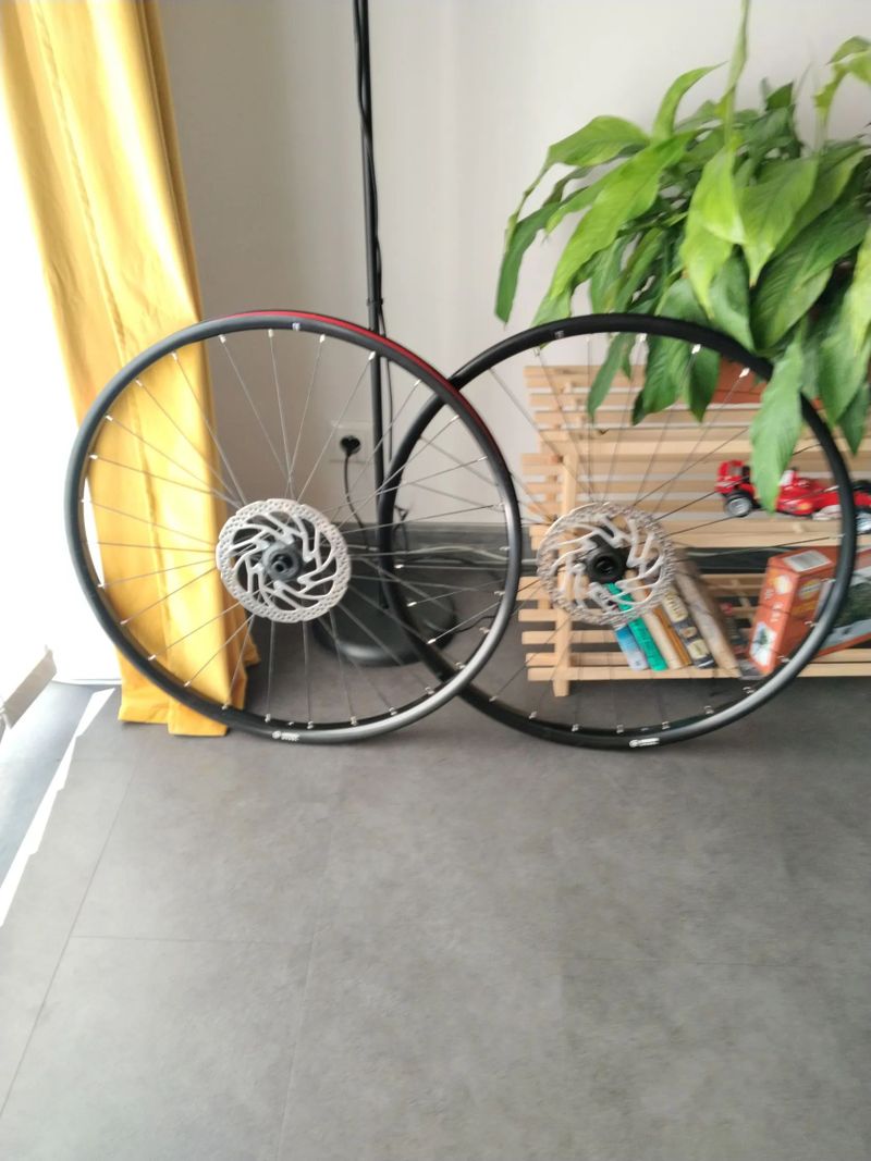 Sada 29" boost kolies Moon + kurier Zdarma