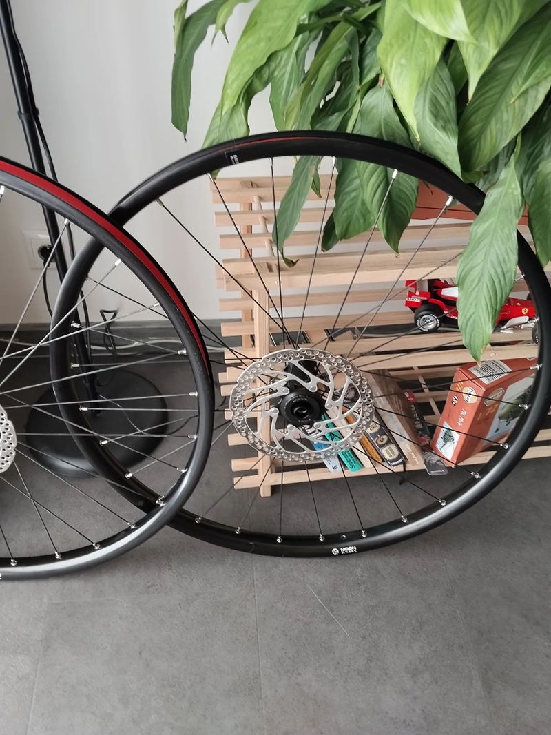 Sada 29" boost kolies Moon + kurier Zdarma