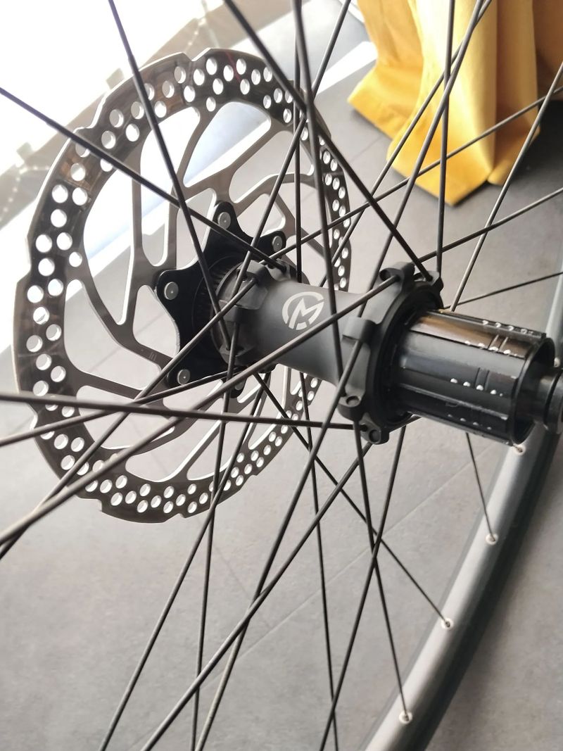 Sada 29" boost kolies Moon + kurier Zdarma