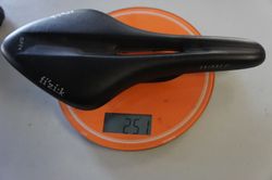 Fizik Arione R5 Open Large sedlo