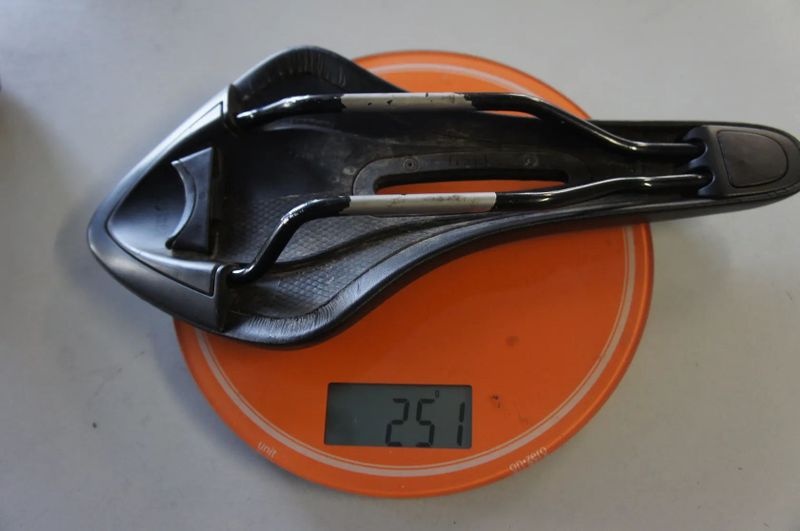 Fizik Arione R5 Open Large sedlo