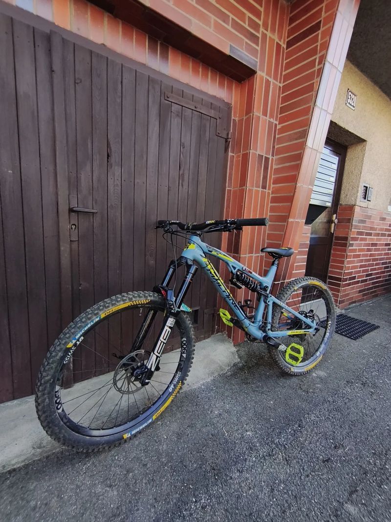 Rock Machine Blizzard