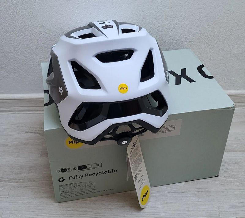 Nová helma Fox Racing Speedframe Pro Defy MIPS, vel. 59-63