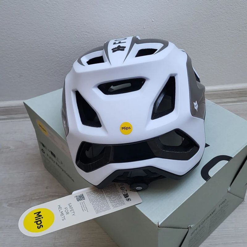 Nová helma Fox Racing Speedframe Pro Defy MIPS, vel. 59-63