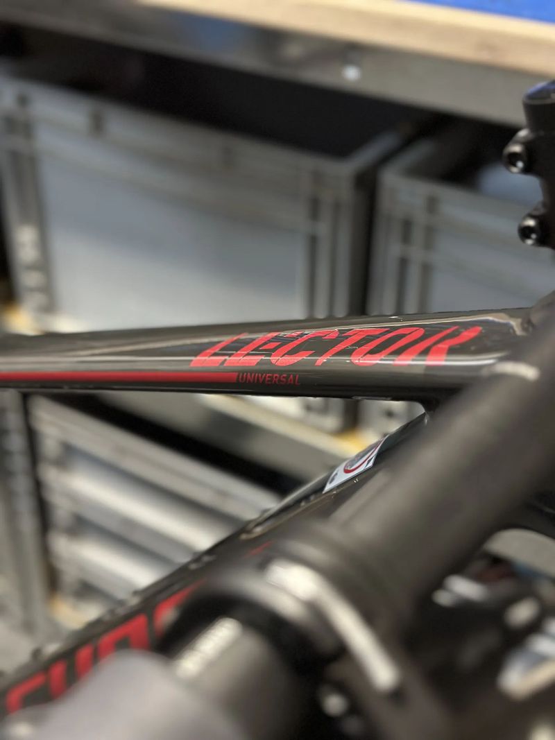 Ghost Lector Universal Raw Carbon/Metallic Rusty Red vel. M - záruka