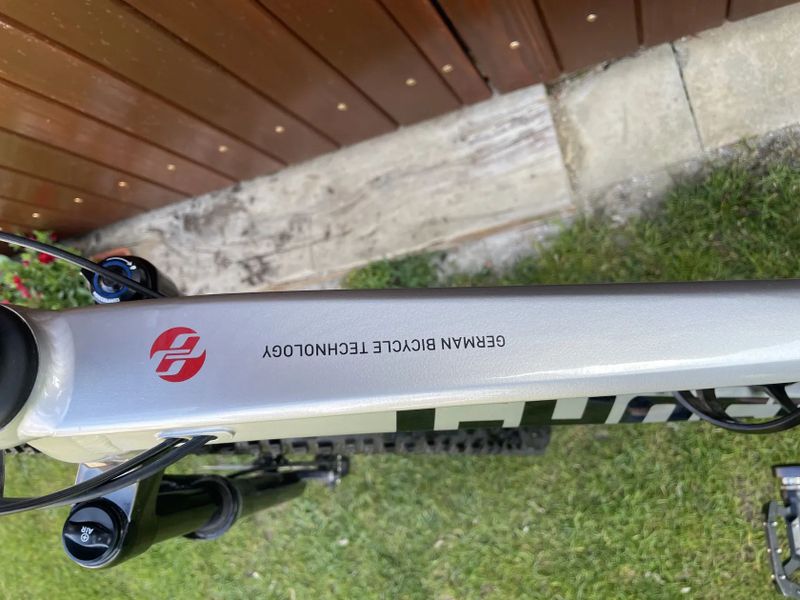 Ghost Slamr Base 2021