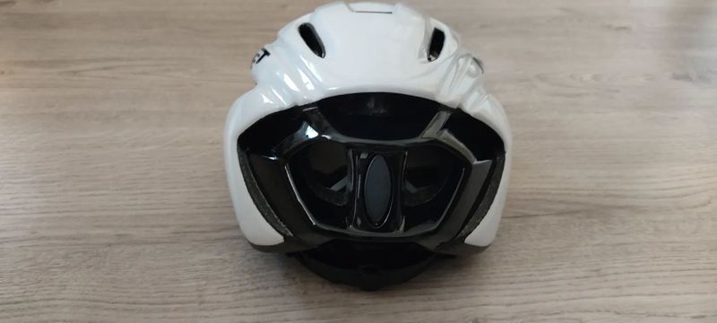 Cyklistická přilba MET 