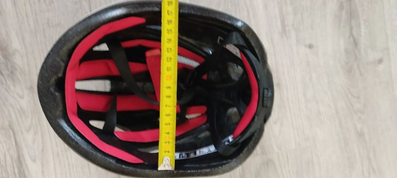 Cyklistická přilba MET 