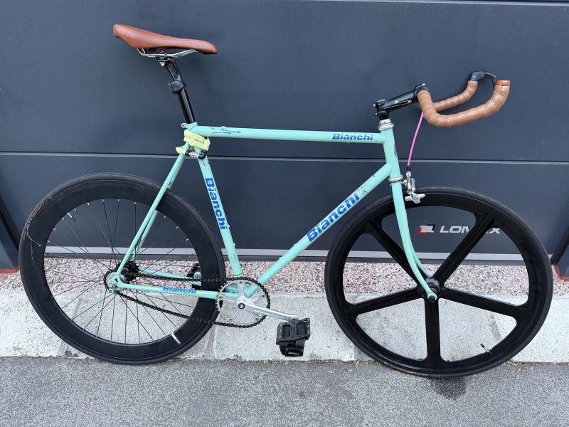 Stylové městské kolo / fixie z klasického rámu Bianchi – dream build