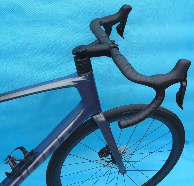 GIANT Defy Advanced Pro 0 Di2 2025 – špičkové endurance silniční kolo - NOVÉ