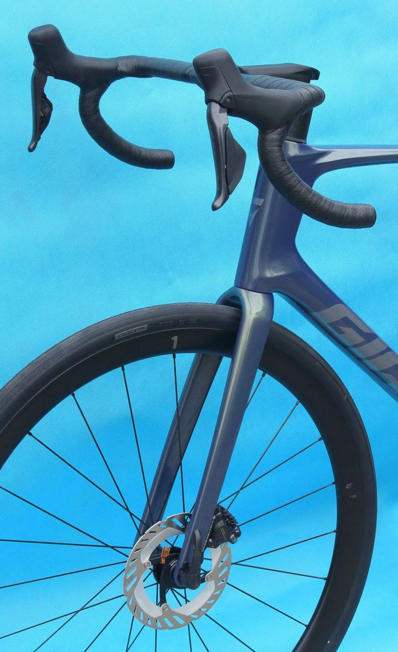 GIANT Defy Advanced Pro 0 Di2 2025 – špičkové endurance silniční kolo - NOVÉ