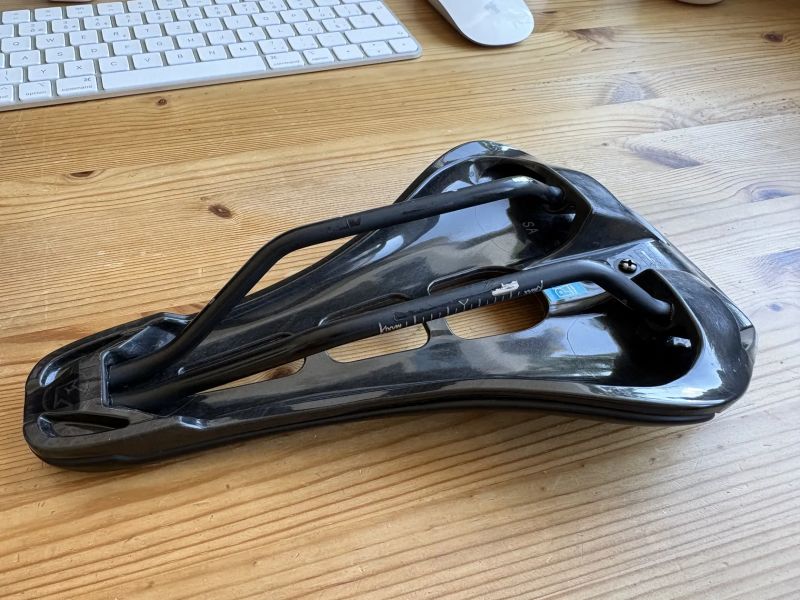 sedlo PRO Stealth 142mm 1st gen. 