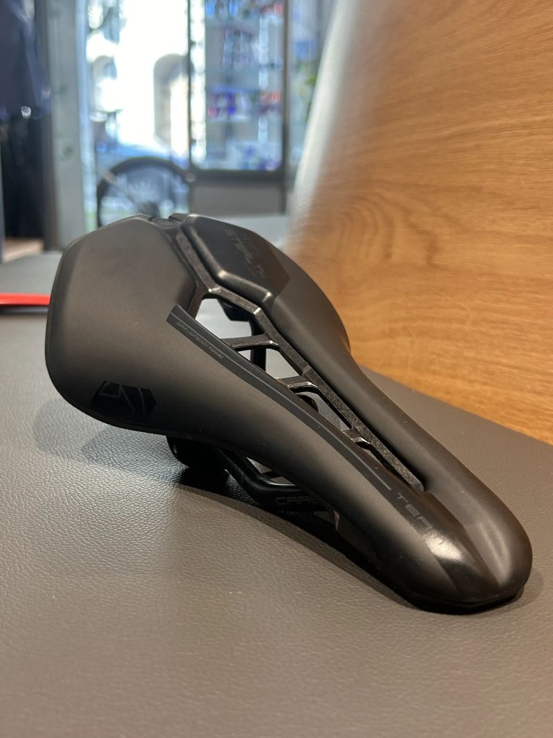 PRO STEALTH TEAM CURVED 143mm