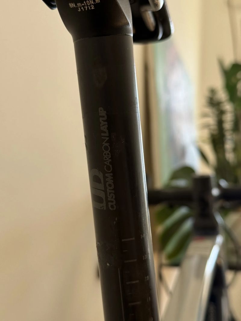 Btwin Ultra 520 AF GF – L (SRAM Rival 22 + karbónové doplnky)