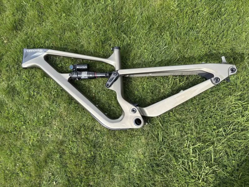 Nový karbonový rám Cannondale Habit LT 