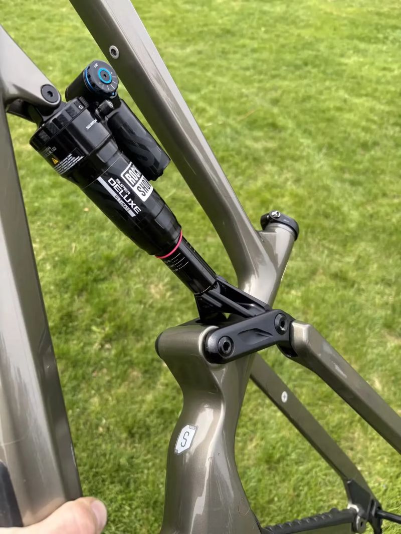 Nový karbonový rám Cannondale Habit LT 