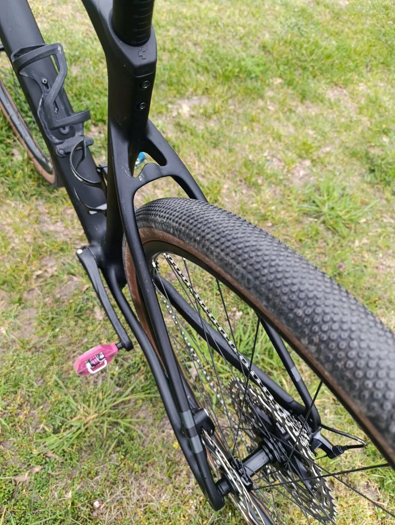 Cube Nuroad- karbon,1x12 GRX