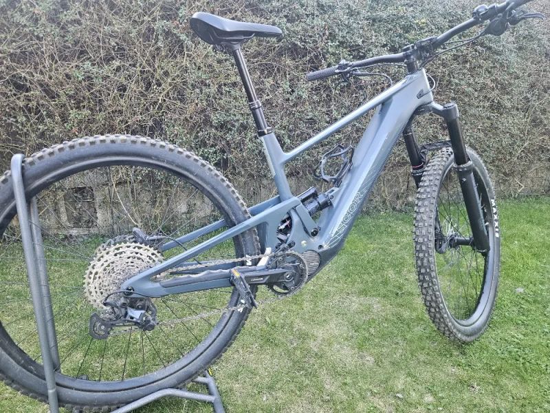 Švýcarská značka SCOR 4060 Z ST SLX