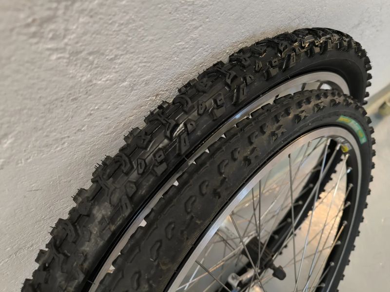 Shimano XT, Mavic X225, Michelin 26