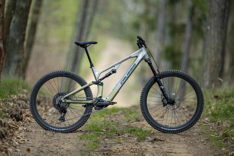 Crussis Full 11.11 Avinox M2S